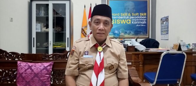 
					Kepala SMP Negeri 2 Gebog, Dr. Ahadi Setiawan, S.Pd., M.Pd. (23/5/2026). Foto: Muslim Centini