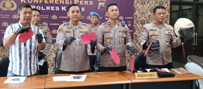 
					Kurang dari 9 Jam, Satreskrim Polres Kudus Ringkus Pelaku Curas Lansia di Jati